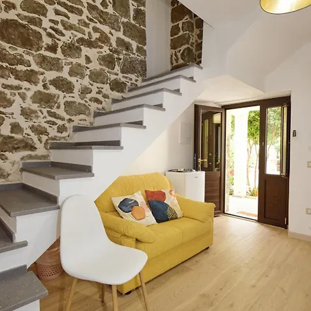 Casa Di Nonna Rosa E Nonno Ciccito Apartment Masullas